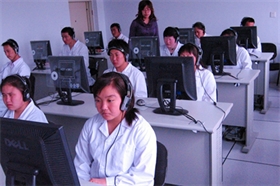 标题：内蒙古特殊职业技术学校的学生上机实践
浏览次数：54825
发布时间：2018-06-04